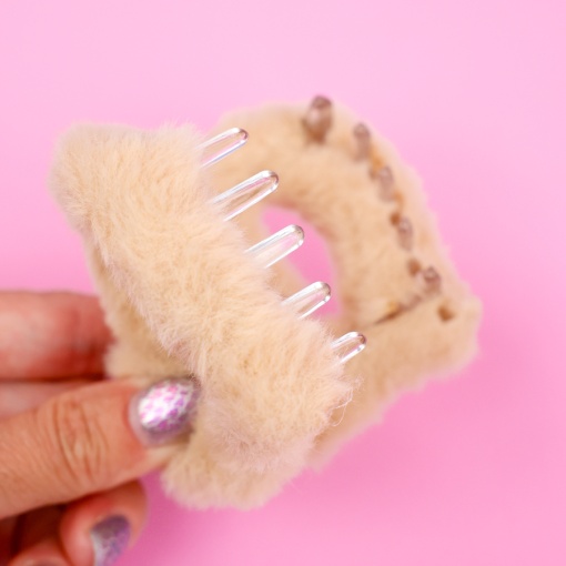 Заколка-крабик плюшевая "Сердце" коричневый