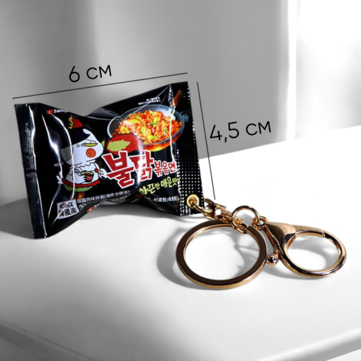 Брелок "Лапша" Samyang очень острая, черный