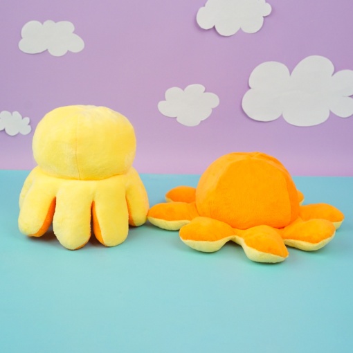 Мягкая игрушка-перевертыш "Осьминожек" желтый-оранжевый, 30см