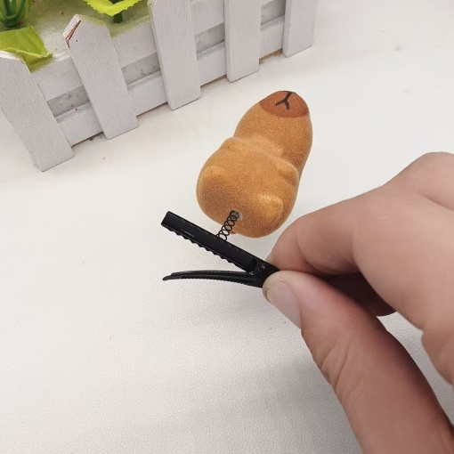 Заколка с пружинкой "Капибара" в ассортименте, 1шт