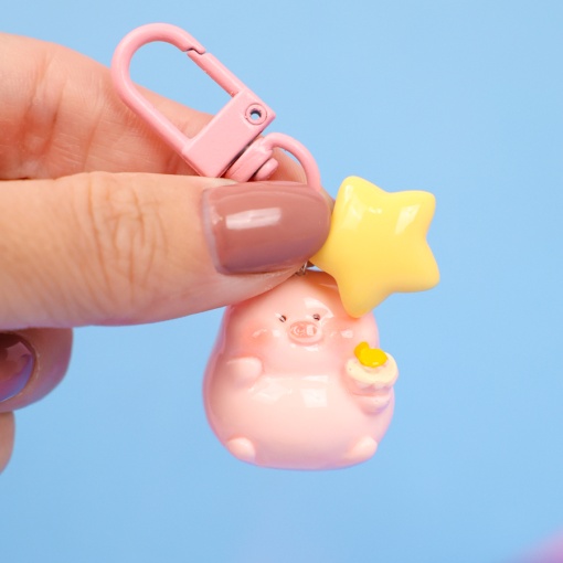 Брелок "Свинка с мороженым"