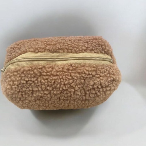 Косметичка плюшевая "Lamb" бежевый