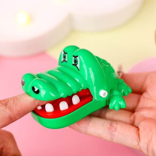 Брелок-антистресс "Крокодил"