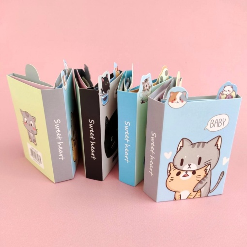 Мини-книжка со стикерами "Cats"