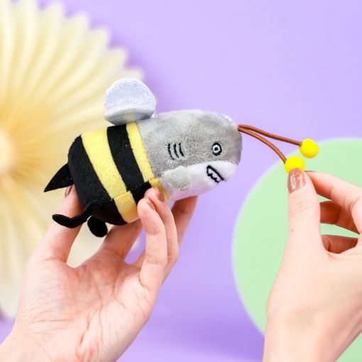 Мягкий брелок "Акула-пчела" 12 см