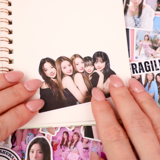 Наклейки для стикер бомбинга "K-POP" LE SSERFIM (100 шт.)