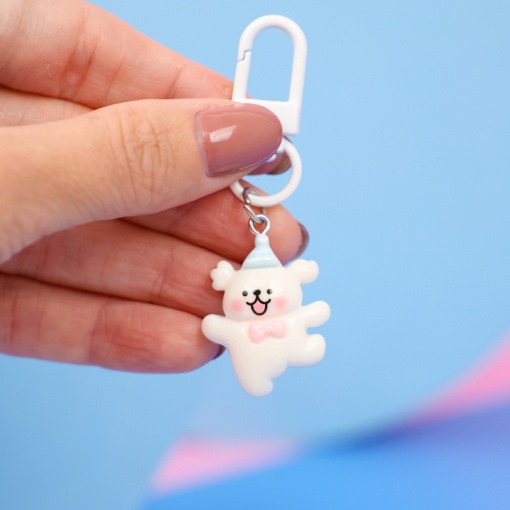 Брелок "Собачка в голубой шапочке"