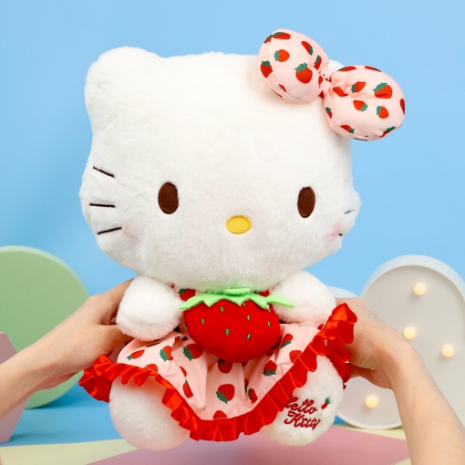 Мягкая игрушка "Кт" с клубникой 35см