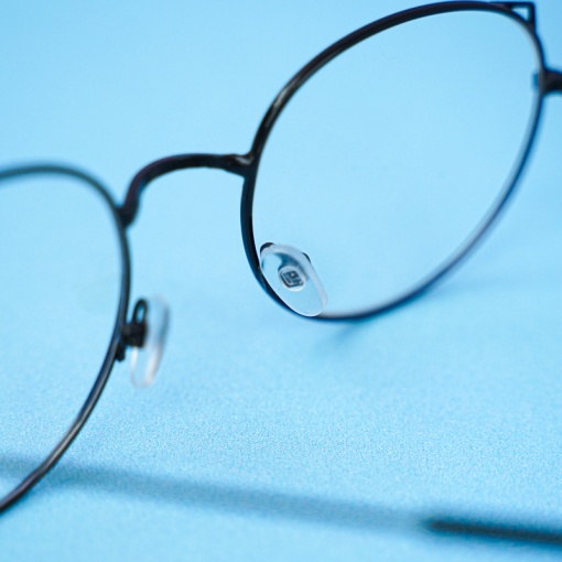 Очки "Кошачьи глаза", черная оправа