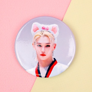 Значок круглый "K-pop" Феликс, 56мм