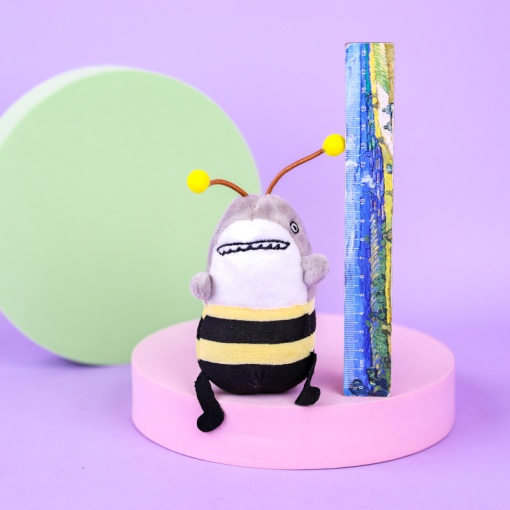 Мягкий брелок "Акула-пчела" 12 см