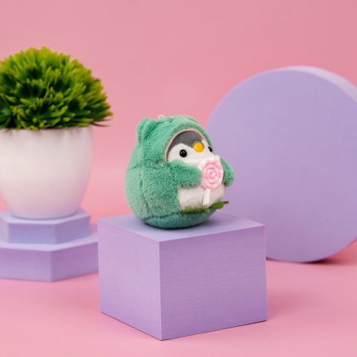 Брелок мягкий "Пингвин в костюме" зеленый 10 см