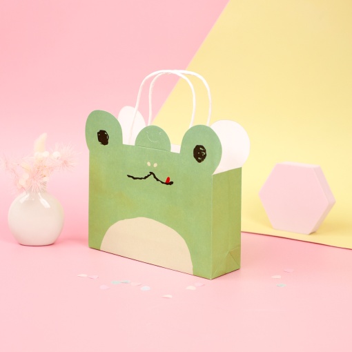 Подарочный пакет "Лягушка" зеленый, 17,5х12,5х5см 