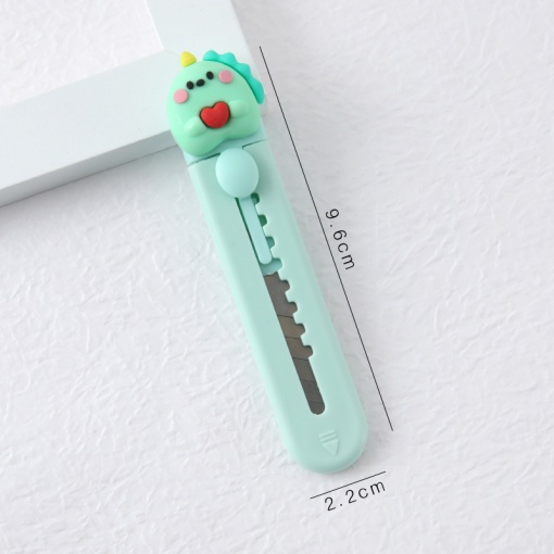 Канцелярский нож "Динозаврик с сердечком" зеленый