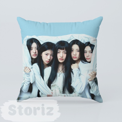 Подушка декоративная "K-POP" Illit, 40x40см