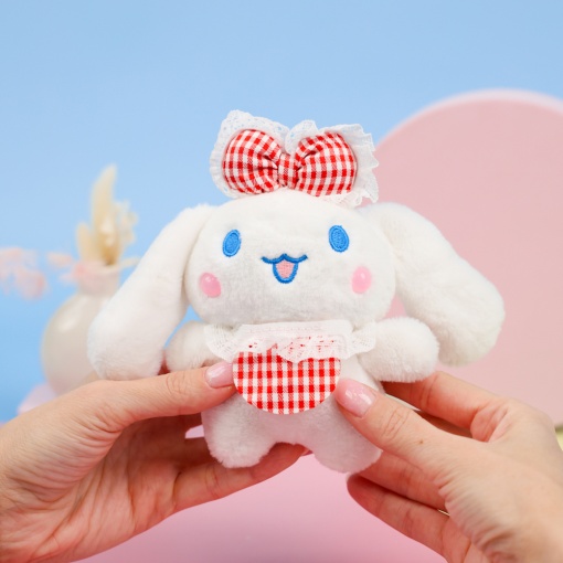 Мягкий брелок "Cinnamon" розово-красный бантик, 12см