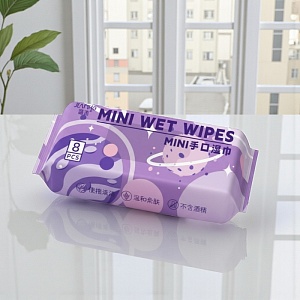 Влажные салфетки Mini "Purple Space" 1 уп. по 8шт.