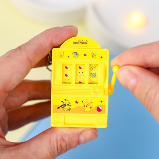 Брелок - игровой автомат "Pika-Pika"