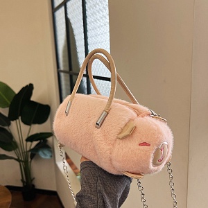 Сумочка плюшевая "Flying animals" капибара, розовый оптом со склада в Москве