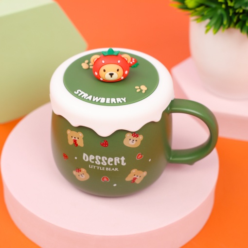 Кружка "Медведь с клубникой" бело-зеленый, 400 мл оптом со склада!