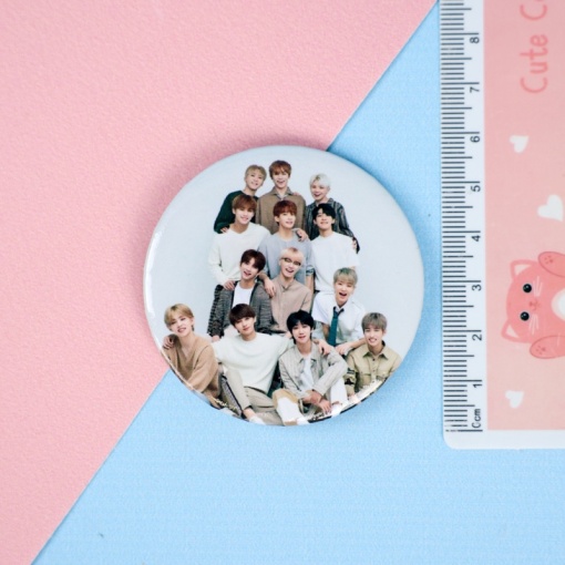 Значок круглый "K-pop" Seventeen №3, 56мм
