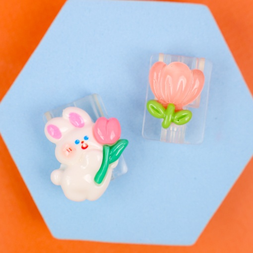 Насадка для кабеля "Зайчик и цветок" 