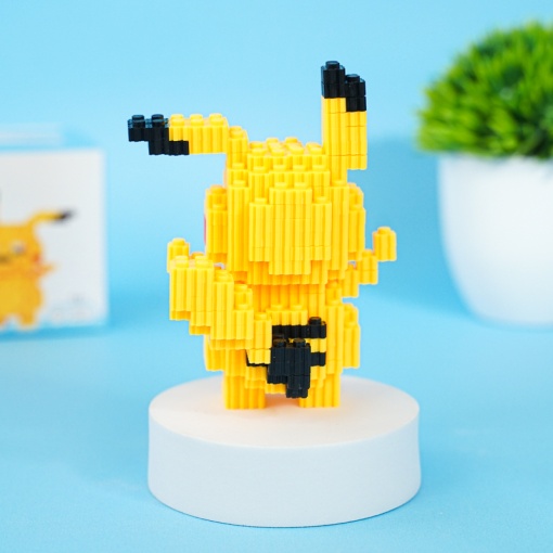 Конструктор "Mini Blocks Pika-Pika" 6016 (610 деталей)
