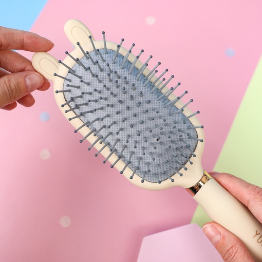 Расческа "Rabbit ears", молочный