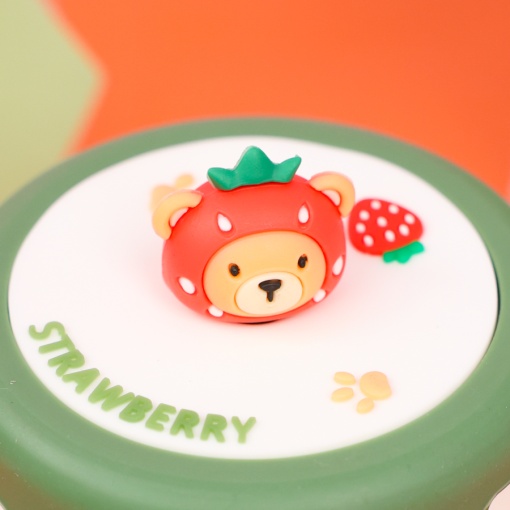 Кружка "Медведь с клубникой" бело-зеленый, 400 мл оптом со склада!