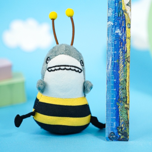 Мягкий брелок "Акула-пчела" 17 см